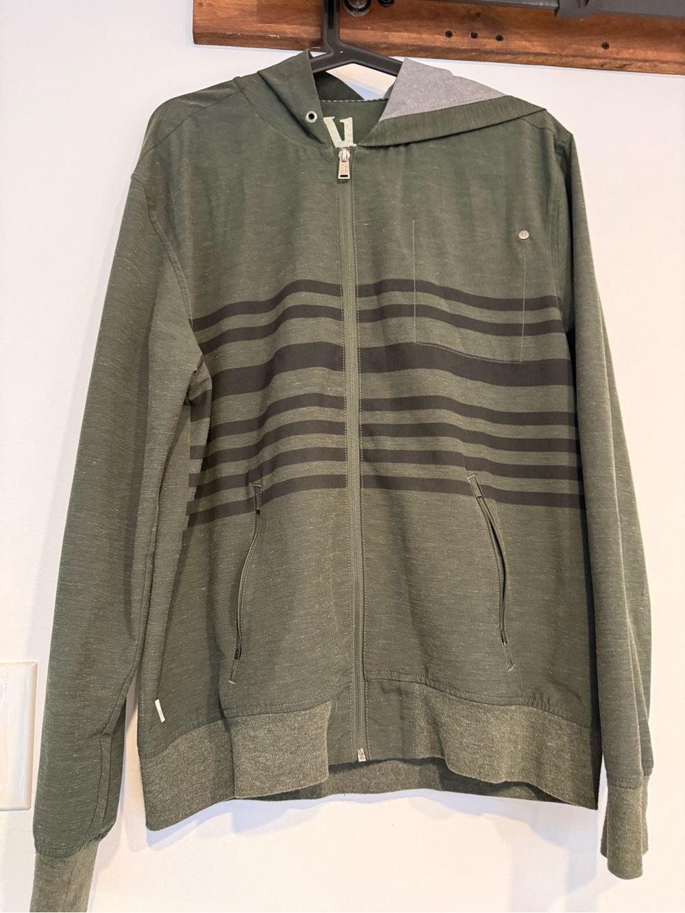 Vuori Olive Green Hooded Zip-Up Jacket with Dark Stripe Accents